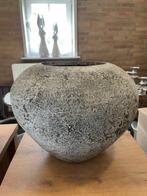 Grote grijsachtige landelijke potten, Tuin en Terras, Ophalen, Steen, 40 cm of meer, Rond