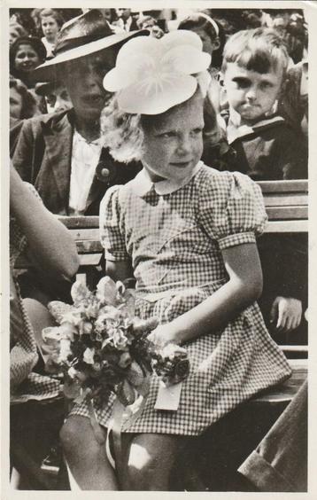 PRINSES IRENE UIT 1946 ZEER MOOI OUDE KAART KH570 beschikbaar voor biedingen