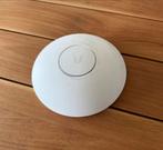 Ubiquity Unify AC LR WiFi acces point incl. poe+ injector, Computers en Software, Accesspoints, Ophalen of Verzenden, Zo goed als nieuw