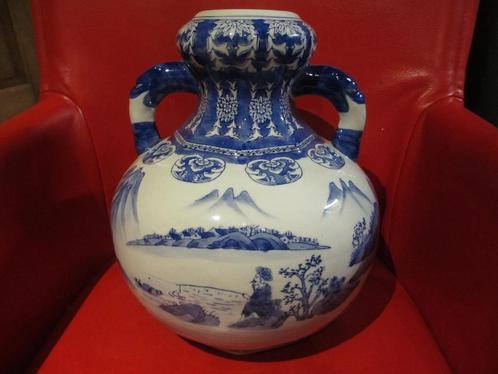 Mooi chinees porceleinen buik vaas, visser en landschap 31cm, Antiek en Kunst, Antiek | Porselein, Ophalen of Verzenden