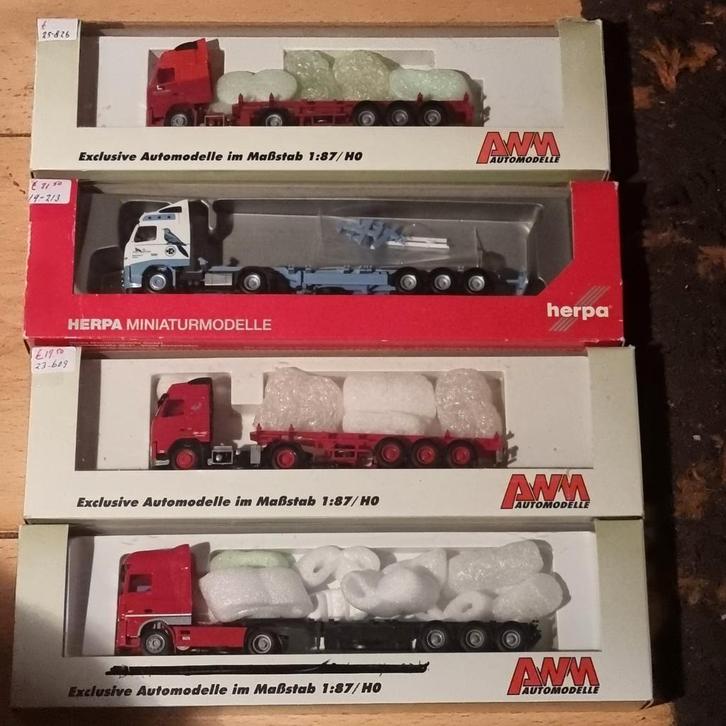 DAF en VOLVO Container trucks 1:87-H0, Hobby en Vrije tijd, Modelauto's | 1:87, Zo goed als nieuw, Bus of Vrachtwagen, Overige merken