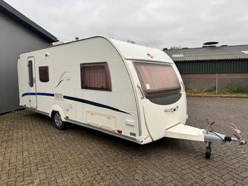 Burstner 500 TK Belcanto stapelbed voor 3 incl. voortent