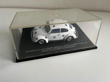 Universal Hobbies Volkswagen (VW) Kever 1303 Coupe (1:43) beschikbaar voor biedingen