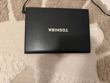 Toshiba i3 laptop beschikbaar voor biedingen