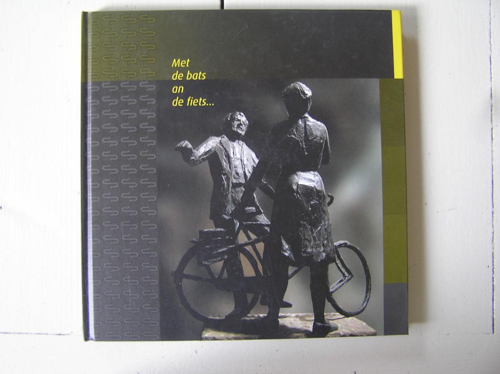 Oldenzaal. Siers. Met de bats an de fiets..., Boeken, Geschiedenis | Stad en Regio, Nieuw, Ophalen of Verzenden