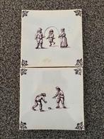 2 Makkum Tichelaar Tegels met Kinderspelen, Ophalen of Verzenden