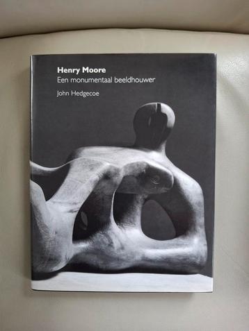 Henry Moore een monumentaal beeldhouwer hardcover beschikbaar voor biedingen