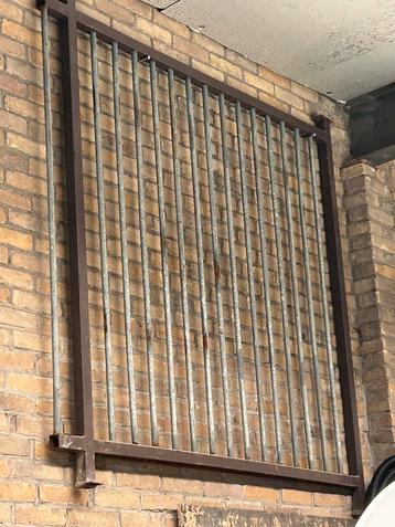 Metalen hekwerk, traliehek 1,60 x 1,60 m beschikbaar voor biedingen