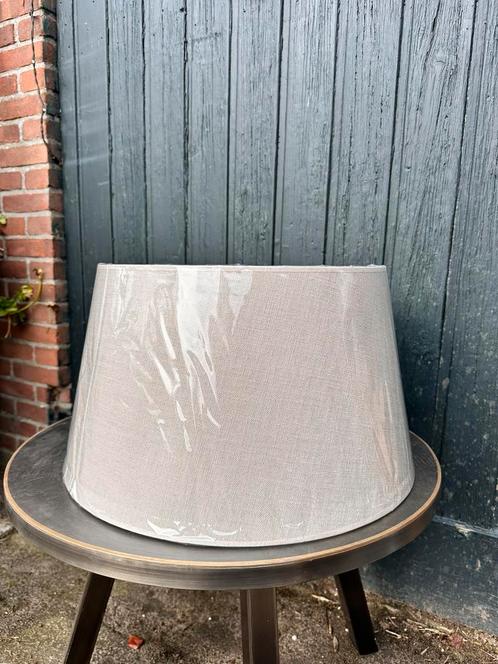 Drie nieuwe lampenkappen PTMD Caep, Huis en Inrichting, Lampen | Lampenkappen, Ophalen of Verzenden