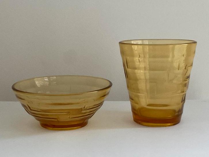 W.J.Rozendaal: 2 onderdelen Labyrinth melk - suikerstel 1934, Antiek en Kunst, Antiek | Glas en Kristal, Verzenden