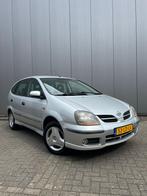 ✅Nissan Almera Tino 1.8 2002 Grijs, Airco, new APK, Auto's, Nissan, 1250 kg, 4 cilinders, 700 kg, Almera Tino