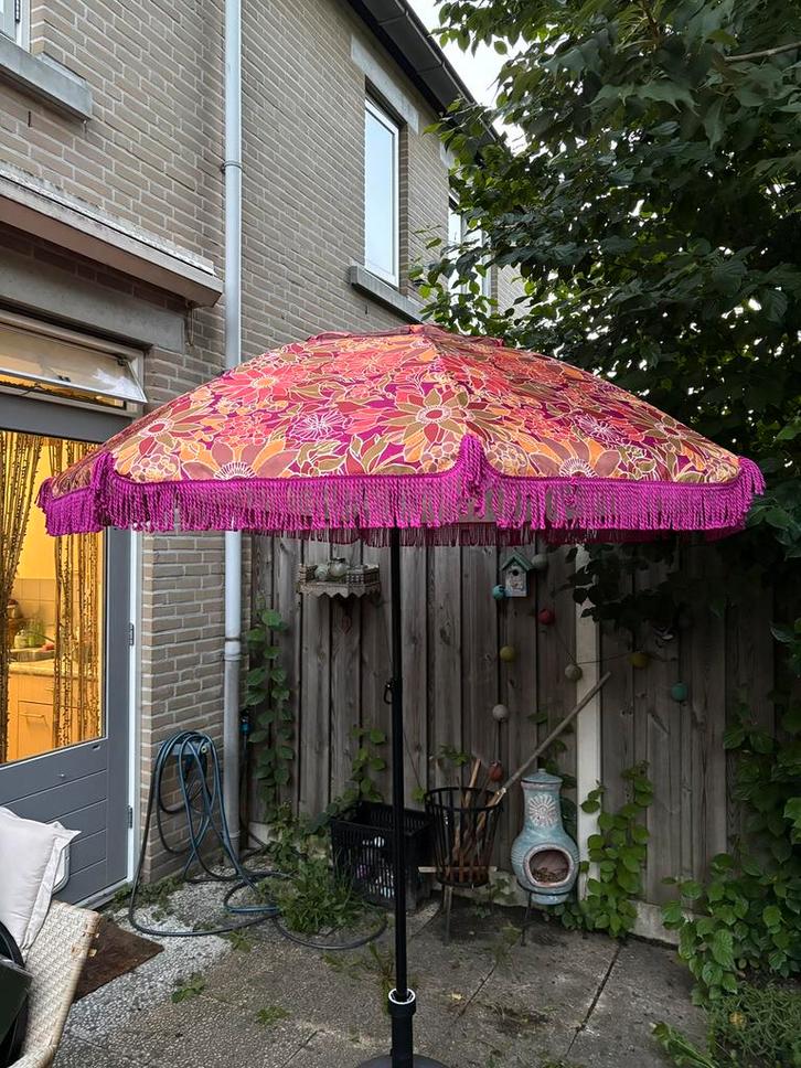 Leuke retro boho parasol met voet. Nieuw!, Tuin en Terras, Parasols, Nieuw, Parasolvoet, Minder dan 1 meter, Ophalen of Verzenden