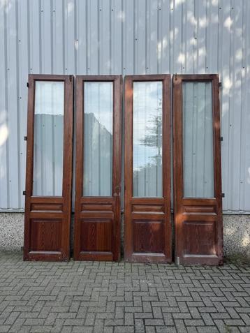 Werkelijk zeer fraaie antiek vierluik, ensuite beschikbaar voor biedingen