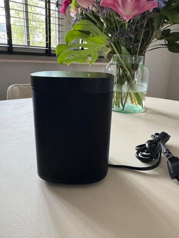 e koop Sonos ONE speaker met + optionele accessoires!! beschikbaar voor biedingen