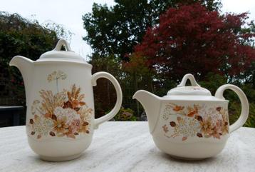 Prachtige set Summer Glory Poole Pottery Servies beschikbaar voor biedingen