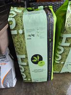 3 zakken kattengrind,2 zakken zaagsel en 2 zakken hooi, Dieren en Toebehoren, Ophalen, Knaagdier of Konijn