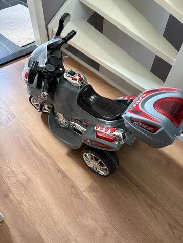 Elektrische kinder motor beschikbaar voor biedingen