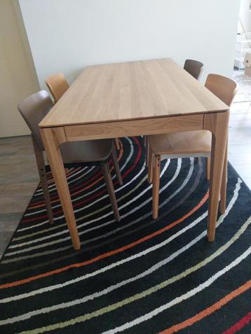 Eettafel modern retro, licht hout met 4 stoelen, mcm beschikbaar voor biedingen