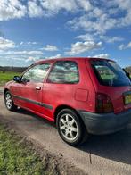 Toyota Starlet 1.3 16V 1996 Rood, Auto's, Origineel Nederlands, Te koop, Benzine, Hatchback