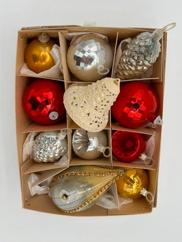 Oude vintage plastic kerstballen onbreekbaar beschikbaar voor biedingen