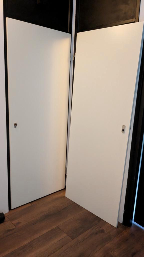 3 opdekdeuren 2x links (83 en 78cm) 1x rechts 78cm meterkast, Doe-het-zelf en Verbouw, Deuren en Horren, Zo goed als nieuw, Binnendeur