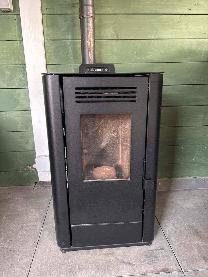 Mooie pelletkachel met afstandsbediening, Huis en Inrichting, Kachels, Gebruikt, Vrijstaand, Pelletkachel, Hout, Ophalen of Verzenden