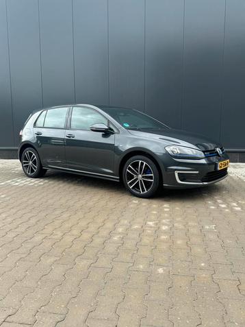 Volkswagen Golf 1.4 TSI GTE *1 JAAR GARANTIE*DSG 2015 Zwart beschikbaar voor biedingen