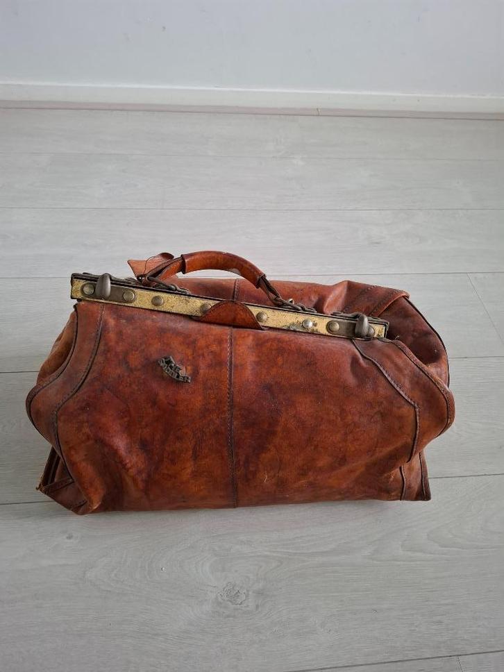 Antieke dokterstas / aktetas, Antiek en Kunst, Curiosa en Brocante, Ophalen of Verzenden