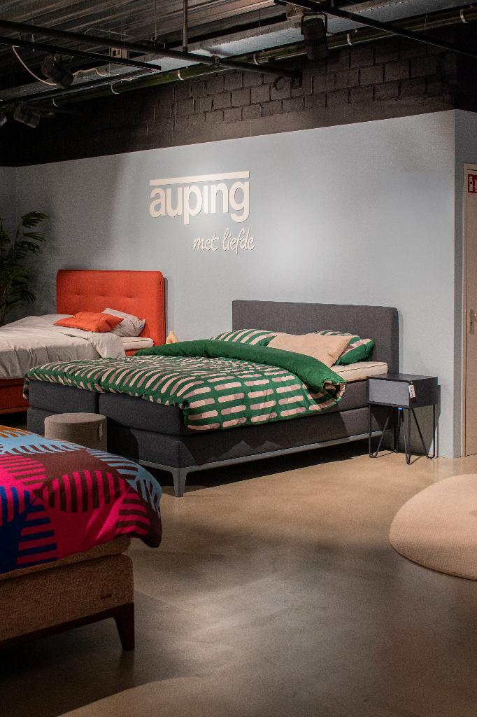 Boxspring Criade vlak Auping, Huis en Inrichting, Slaapkamer | Boxsprings, Nieuw, 180 cm, 210 cm, Tweepersoons, Grijs, Ophalen