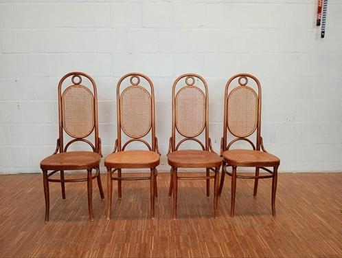 4 Thonet 207 stoelen (patina),, Huis en Inrichting, Stoelen, Gebruikt, Vijf, Zes of meer stoelen, Hout, Bruin, Ophalen