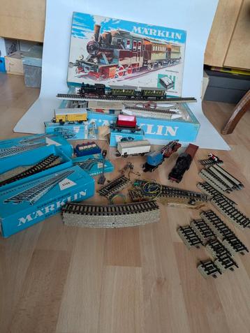 vintage Märklin startset met extra locje wagens wissel rails beschikbaar voor biedingen