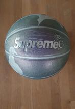 Supreme bernadette corporation spalding basketball purple., Sport en Fitness, Basketbal, Ophalen of Verzenden, Nieuw, Bal