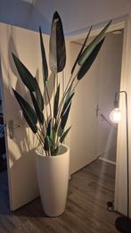 Bloempot met kunstplant, Ophalen, Zo goed als nieuw