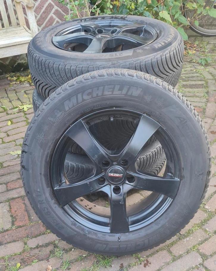 Nette winterbanden op zwart alu Dezent velgen, Auto-onderdelen, Banden en Velgen, Velg(en), Winterbanden, 17 inch, Ophalen