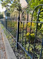 Sierlijk ijzeren hekwerk (17 meter) met poort (3,2 meter), Tuin en Terras, Ophalen, Met poort, Gebruikt, Sierhekwerk