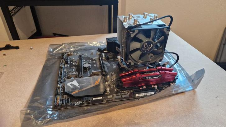 Ryzen 5 2600 + RTX 2060 PC Set, Computers en Software, Moederborden, Gebruikt, AMD, DDR4, Ophalen of Verzenden