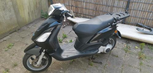 Piaggio Fly 125cc A1, aankomend weekend ophalen voor 1100€, Fietsen en Brommers, Scooters | Piaggio, Gebruikt, Fly, Benzine, Ophalen