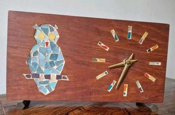 Design tafelklok door NuFa sixties met mozaïek uil beschikbaar voor biedingen