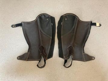 Nieuwe lederen QHP chaps Houston bruin, maar junior 3 (xxxs) beschikbaar voor biedingen