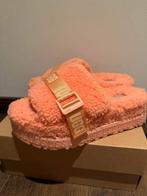 UGG • UGGS - FLUFFITA - Peachy Platform Slippers - 40, Slippers, UGG, Nieuw, Ophalen of Verzenden