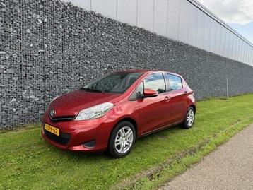 Toyota Yaris 1.3 VVT-i Aspiration AUTOMAAT Dealer onderhoude beschikbaar voor biedingen