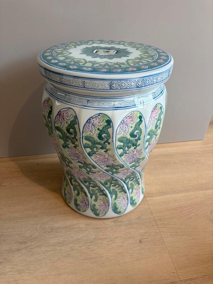 Chinese gardenstool kruk tafeltje decoratief bloemen steen, Antiek en Kunst, Antiek | Keramiek en Aardewerk, Ophalen