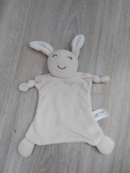 Knuffel knuffeldoekje Evora bambino konijn beige K9677, Kinderen en Baby's, Speelgoed | Knuffels en Pluche, Zo goed als nieuw