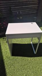 Bureau klein ikea. Gratis afhalen, Ophalen, Gebruikt