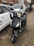 Piaggio fly 2010 snor scooter 4 takt, Fietsen en Brommers, Ophalen, Zo goed als nieuw, Benzine, Fly