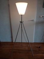 Vloerlamp met RVS poten en een glazen kap, Ophalen, Zo goed als nieuw, Glas