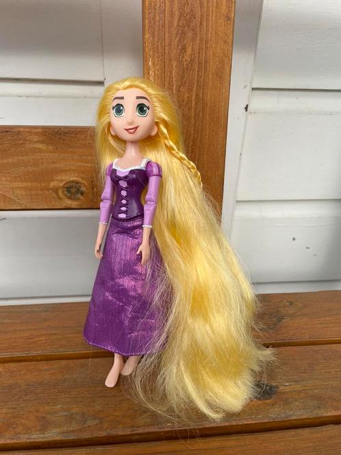 Disney Princess Tangled Rapunzel pop verhalenfiguur Hasbro, Verzamelen, Disney, Beeldje of Figuurtje, Ophalen of Verzenden