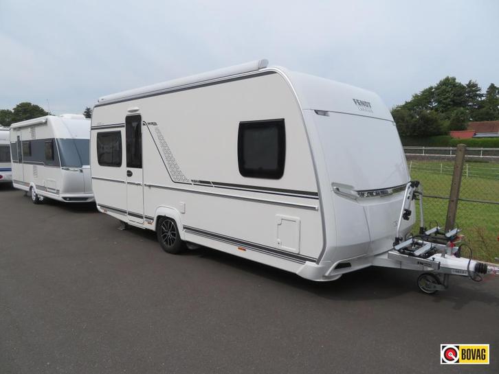 Fendt Apero 495 SFB +mover+Thule luifel, Caravans en Kamperen, Caravans, tot en met 4, 1250 - 1500 kg, Rondzit, Fendt, Frans bed