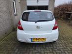 Hyundai i20 - benzine - 1.2 - 2010 - Wit, Auto's, Voorwielaandrijving, 450 kg, 31 €/maand, 4 cilinders