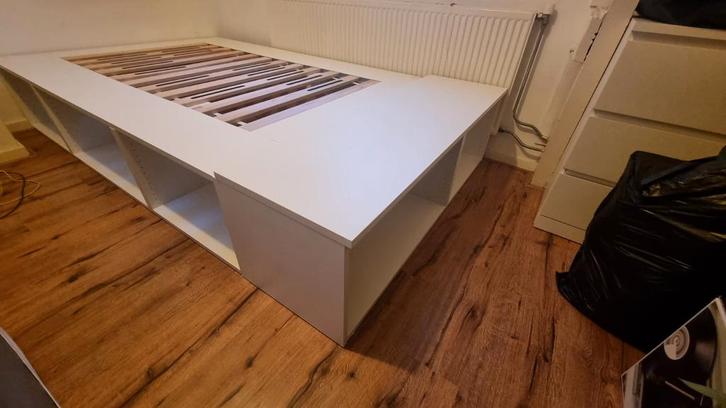 Ikea Platsa Bedframe 140x200, Huis en Inrichting, Slaapkamer | Bedden, Zo goed als nieuw, Tweepersoons, 140 cm, 200 cm, Hout, Wit
